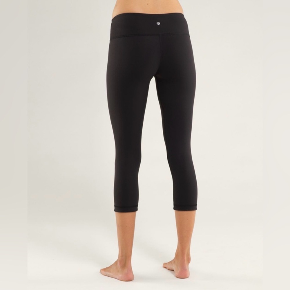 Lululemon Wunder Under Crop Womens Reversible Leggings Logo Active Pants Sz 6